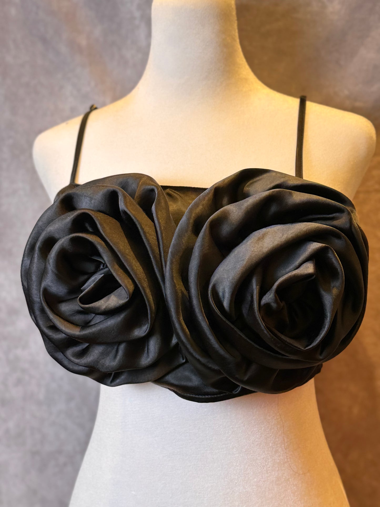 Double Flower Cropped Top Blouse Black